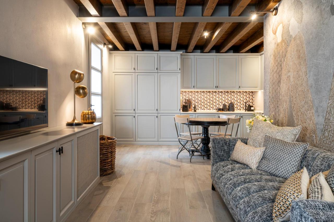 Corlo Holiday Home Lonato Buitenkant foto
